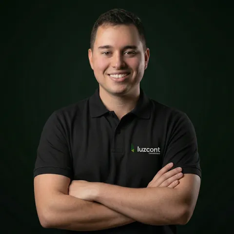 Douglas Santos, Comercial